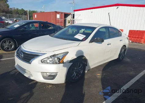 2015 Nissan Altima 2.5 S from USA, damaged, VIN 1N4AL3AP3FC490391